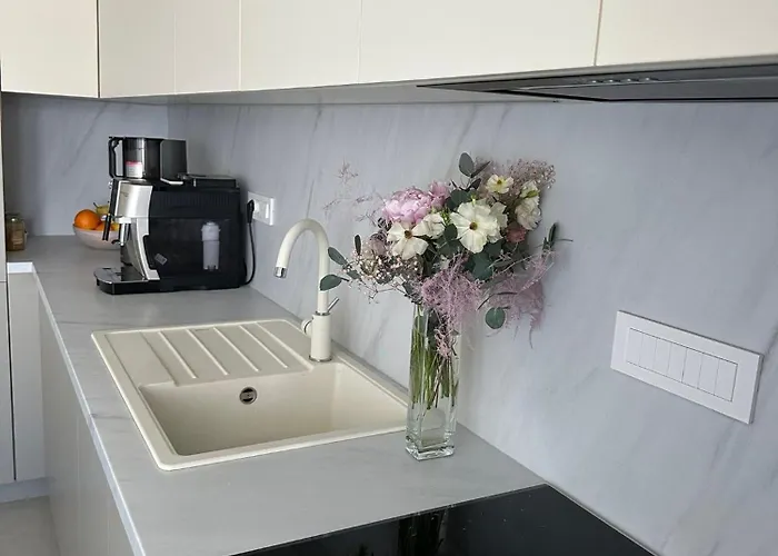 Bozur-a Modern And Comfy Place For 3 Persons Apartament