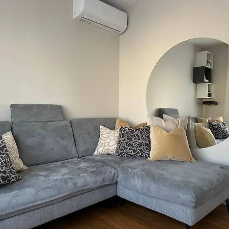 Apartment Bozur-a Modern And Comfy Place For 3 Persons *