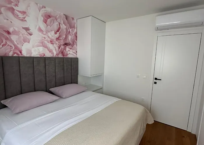 Bozur-a Modern And Comfy Place For 3 Persons 扎达尔