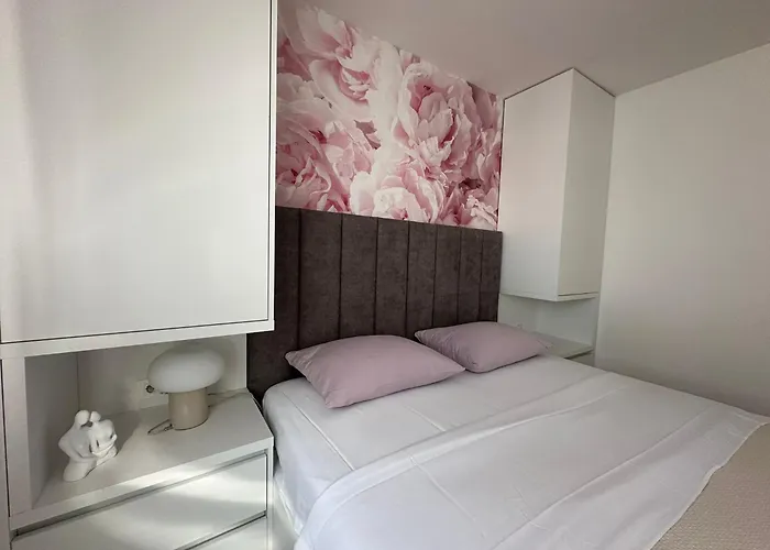 Bozur-a Modern And Comfy Place For 3 Persons * 扎达尔