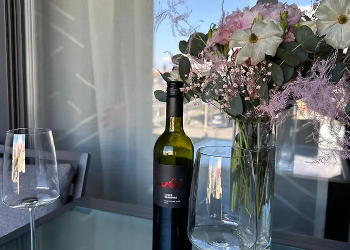 Bozur-a Modern And Comfy Place For 3 Persons 公寓 *